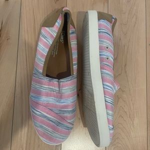 Toms, size 9